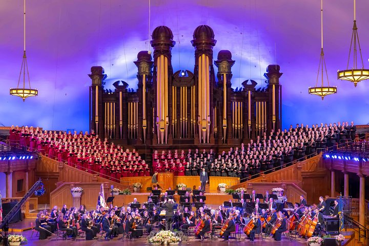 Tabernacle Choir at Temple Square